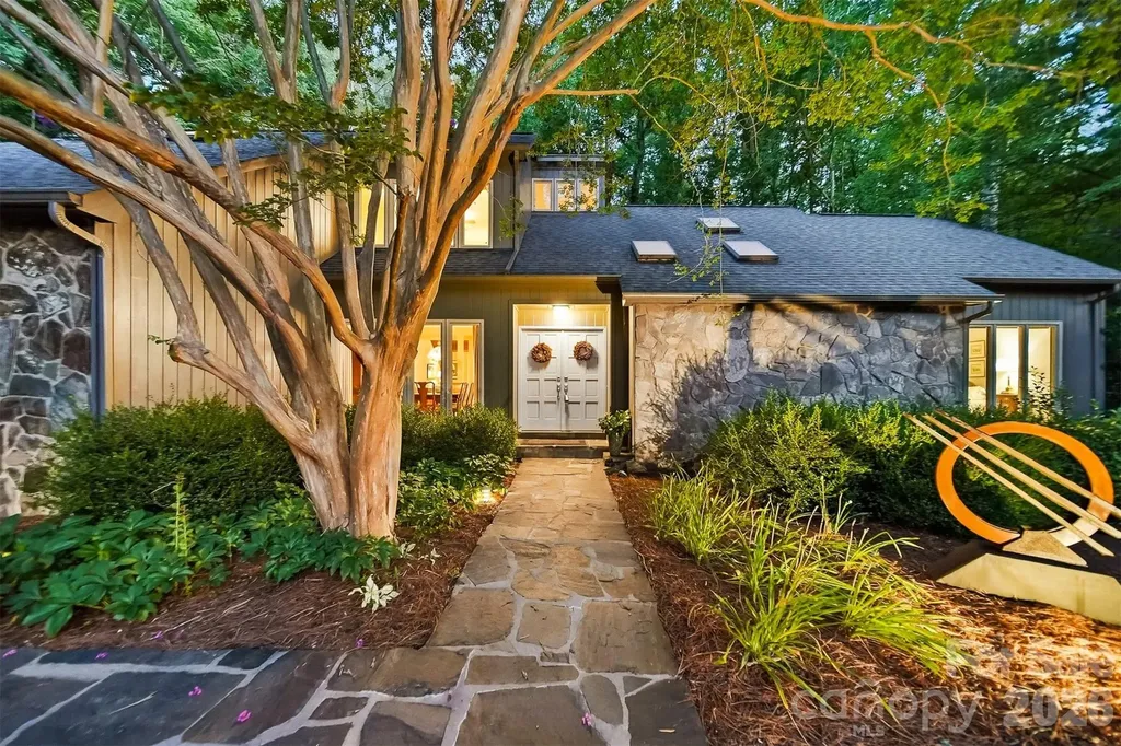 414 Stonecroft Drive SE Lenoir NC 28645