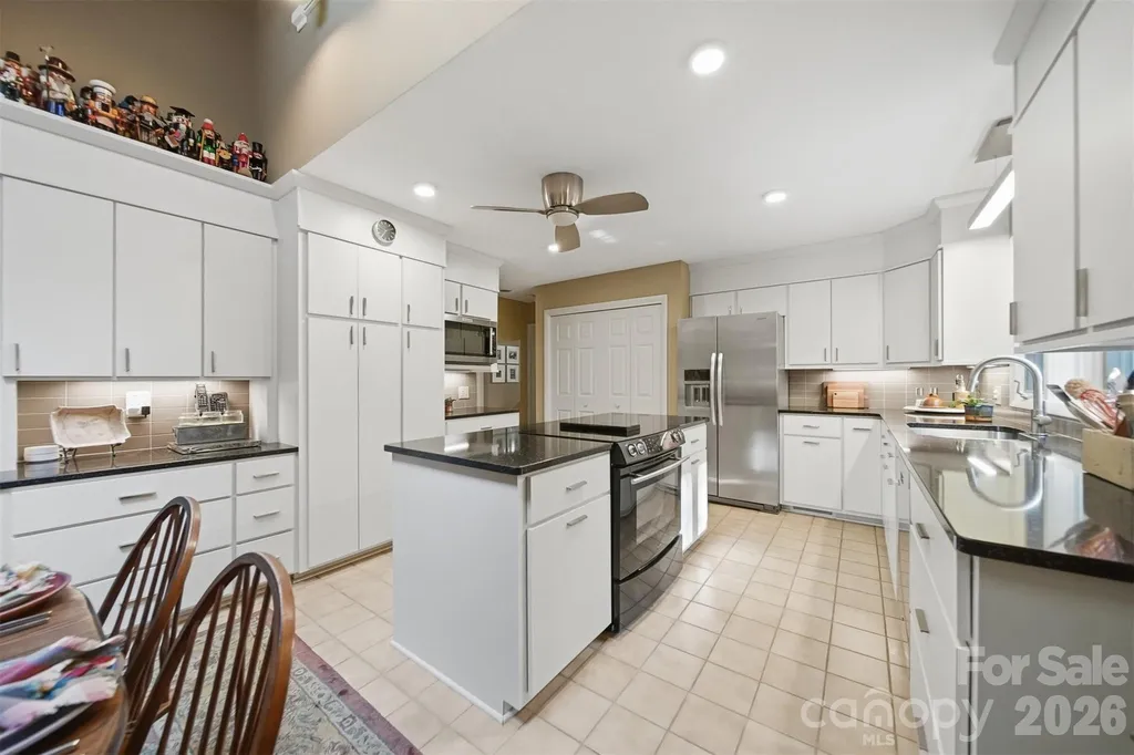 414 Stonecroft Drive SE Lenoir NC 28645