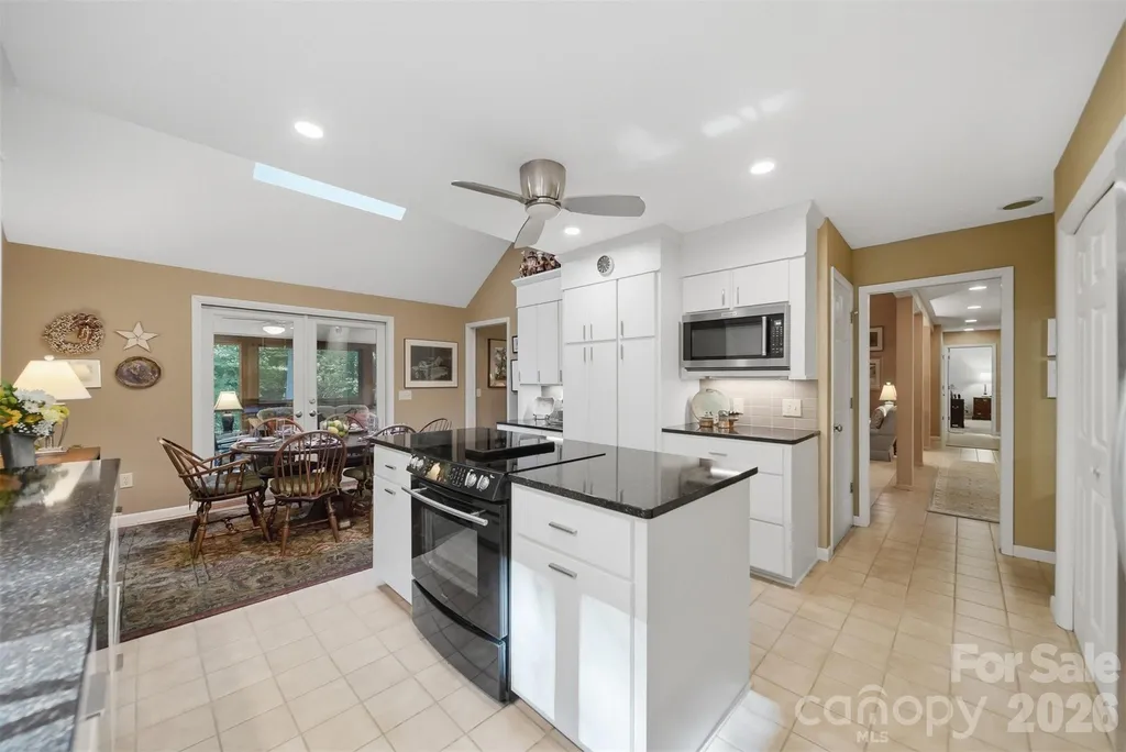 414 Stonecroft Drive SE Lenoir NC 28645