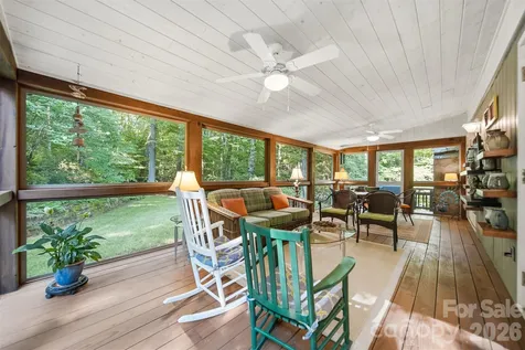 414 Stonecroft Drive SE Lenoir NC 28645