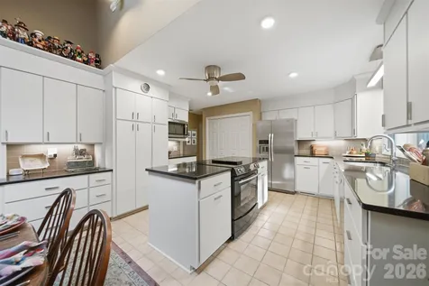 414 Stonecroft Drive SE Lenoir NC 28645