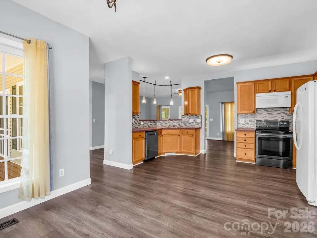 355 Hidden Meadow Drive Hendersonville NC 28792