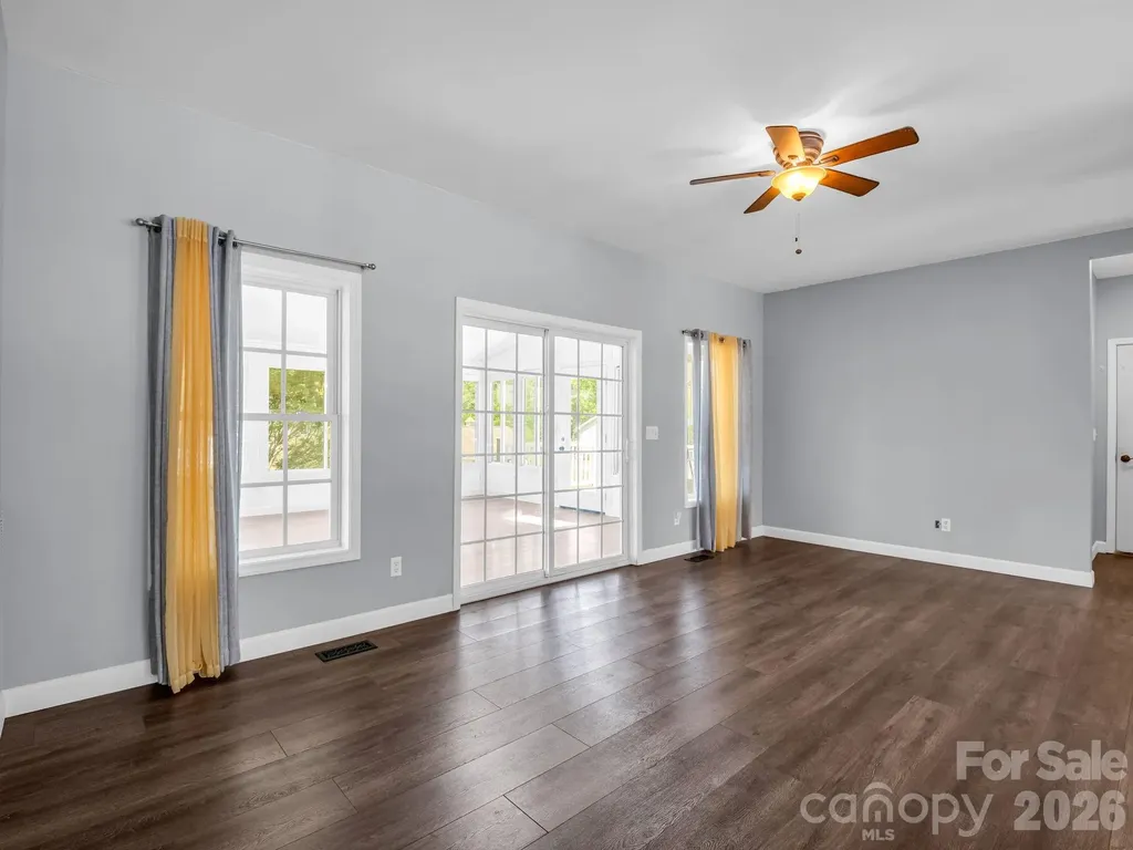 355 Hidden Meadow Drive Hendersonville NC 28792