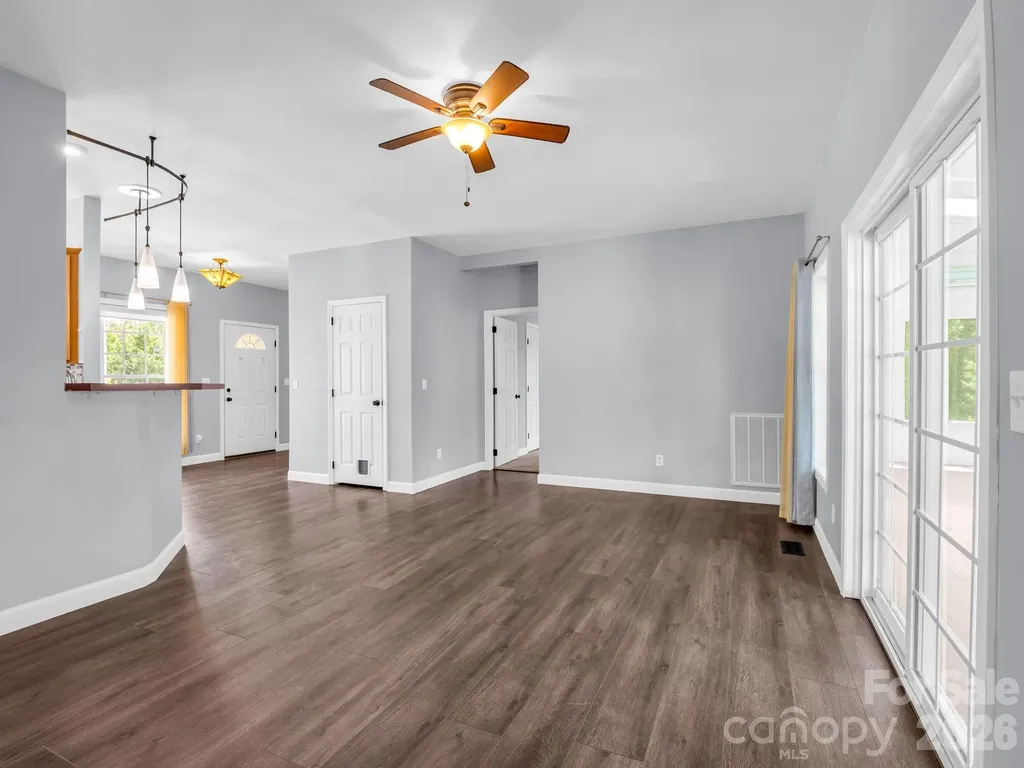 355 Hidden Meadow Drive Hendersonville NC 28792