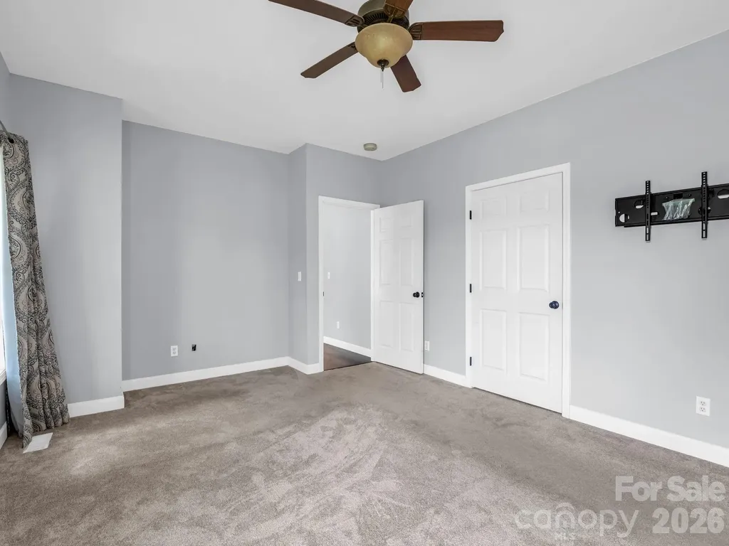 355 Hidden Meadow Drive Hendersonville NC 28792