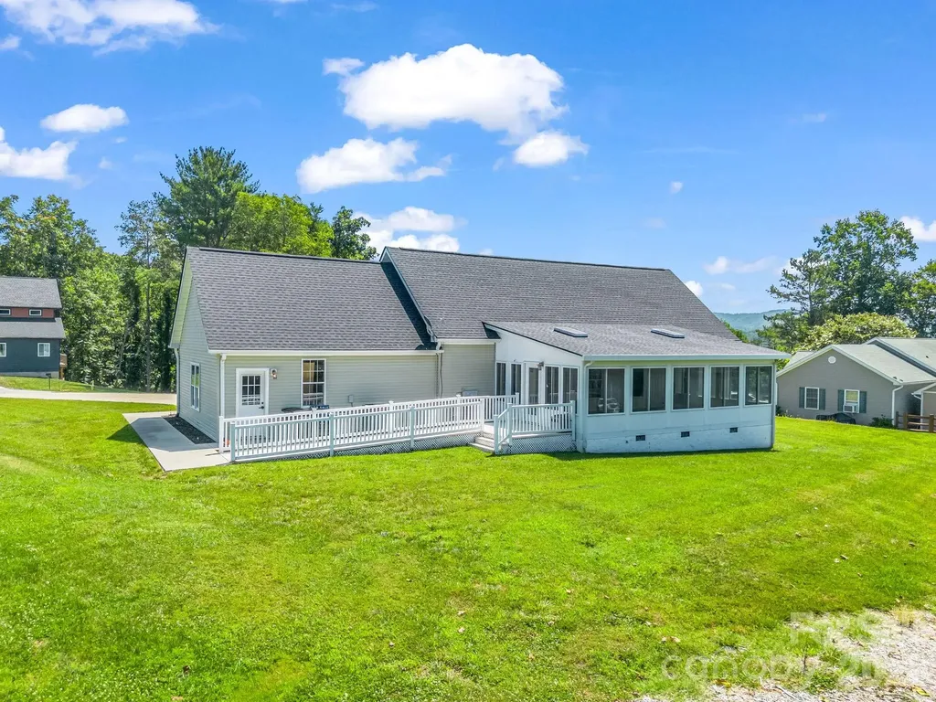 355 Hidden Meadow Drive Hendersonville NC 28792
