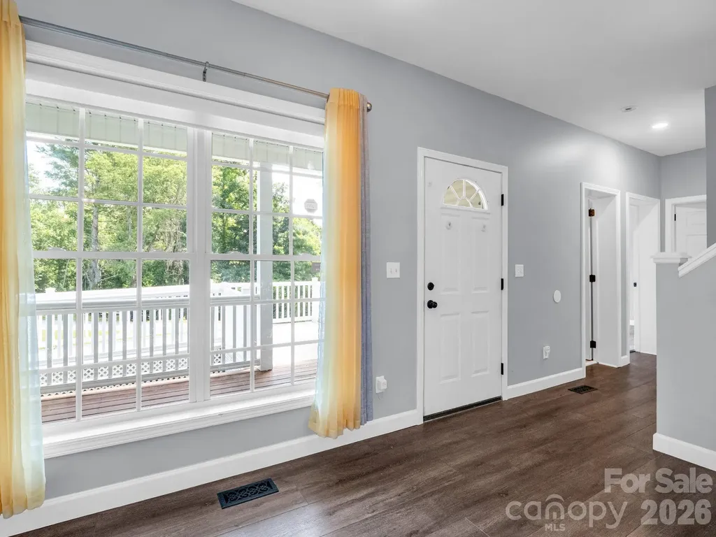 355 Hidden Meadow Drive Hendersonville NC 28792
