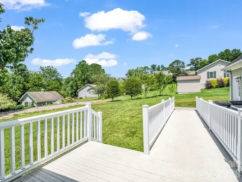 355 Hidden Meadow Drive Hendersonville NC 28792
