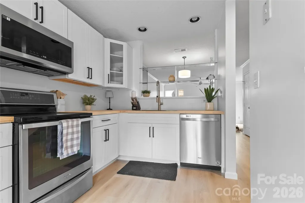 622 Emerald Cove Drive Charlotte NC 28262