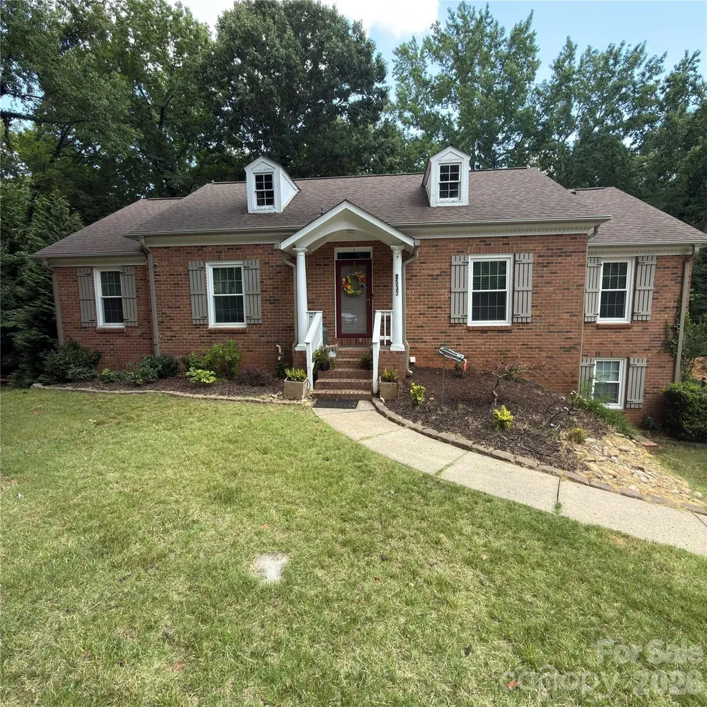 8537 Furrier Drive Charlotte NC 28270