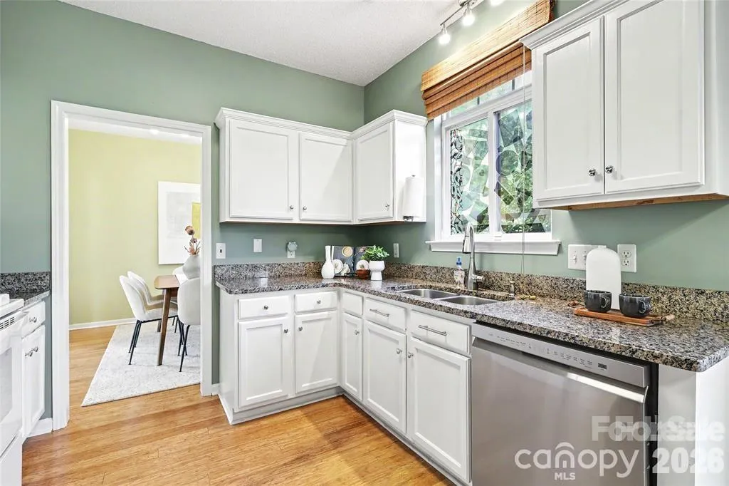14802 Bergerac Court Charlotte NC 28277