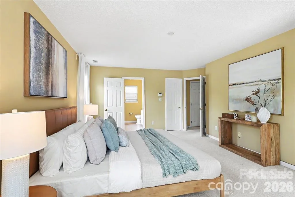 14802 Bergerac Court Charlotte NC 28277