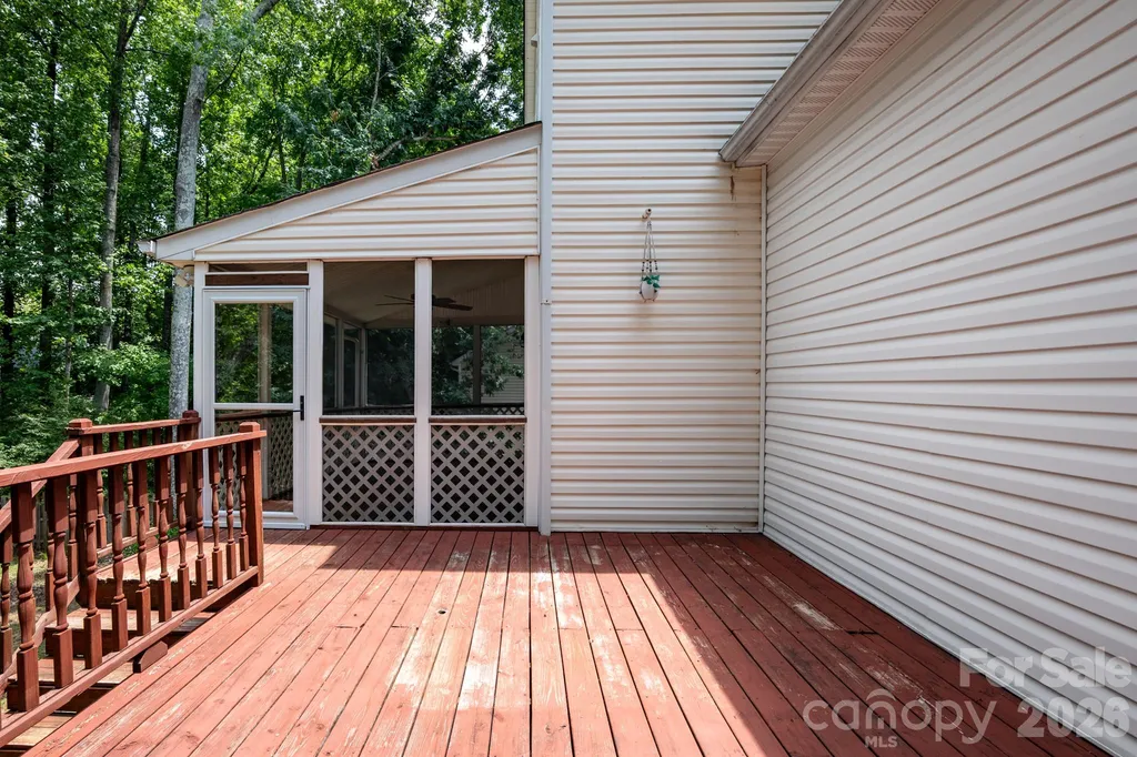 9406 Golden Pond Drive Charlotte NC 28269