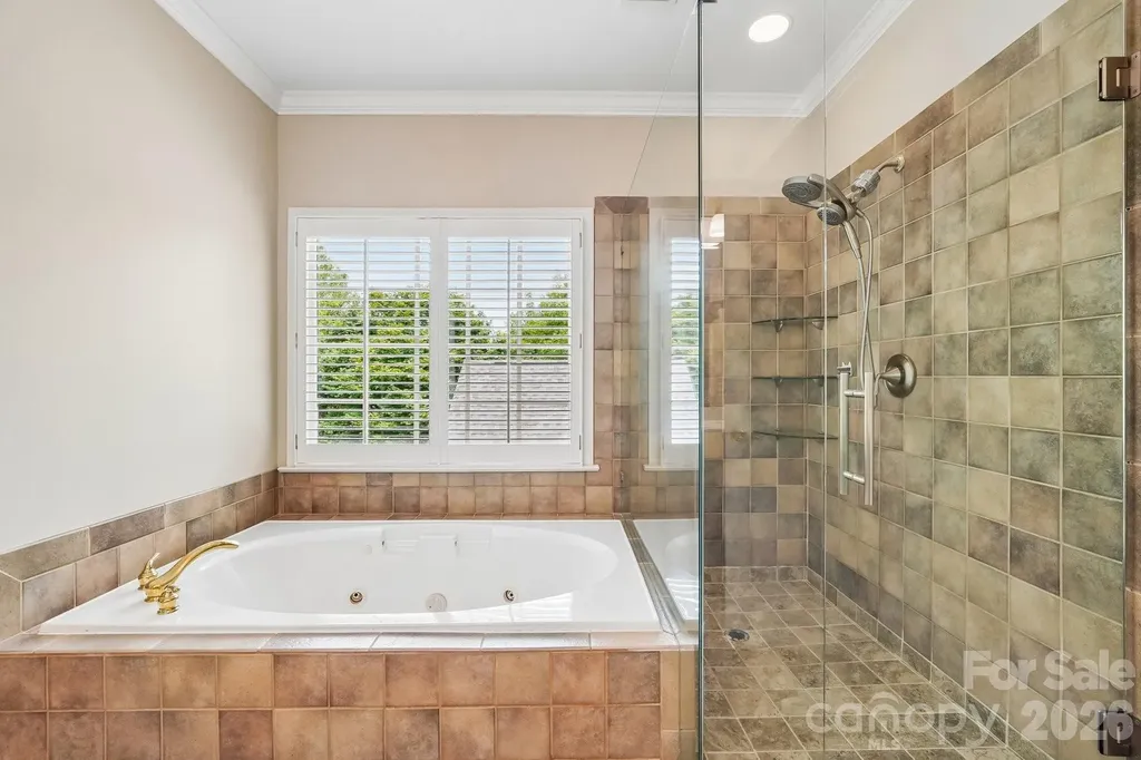 5401 Haynes Hall Place Charlotte NC 28270
