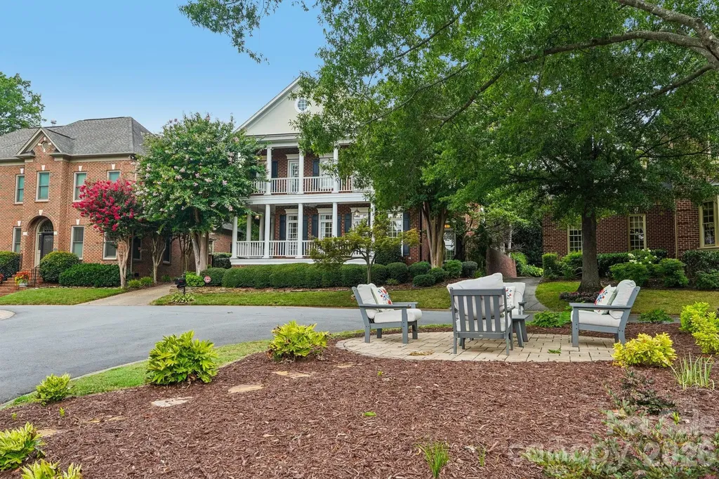 5401 Haynes Hall Place Charlotte NC 28270