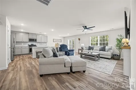 1183 Blackburn Circle Edgemoor SC 29712