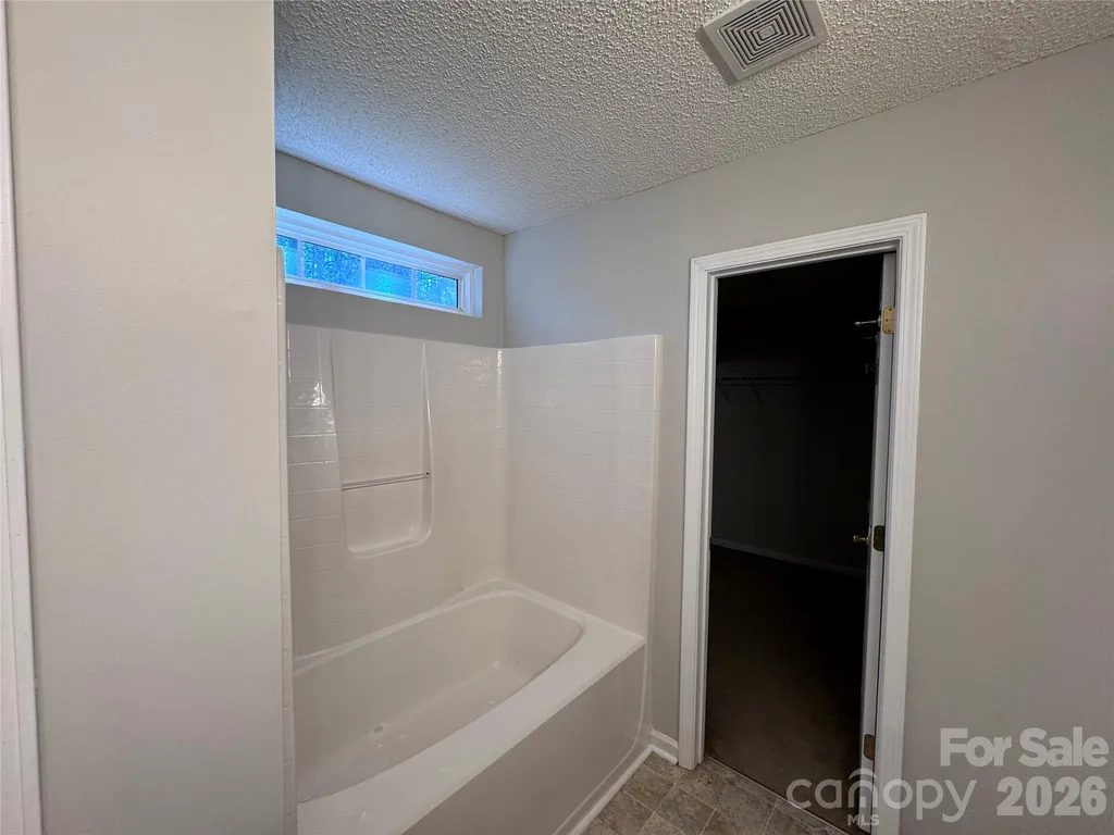 6528 Forest Cross Drive Charlotte NC 28216