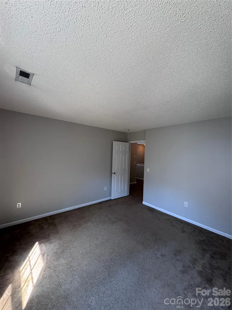 6528 Forest Cross Drive Charlotte NC 28216