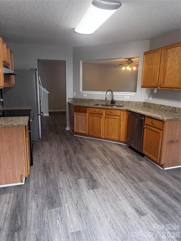 6528 Forest Cross Drive Charlotte NC 28216