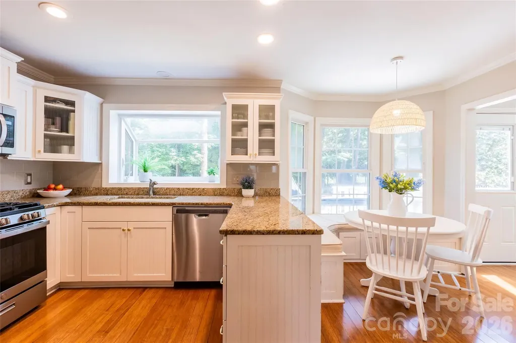 9613 Fairmead Drive Charlotte NC 28269