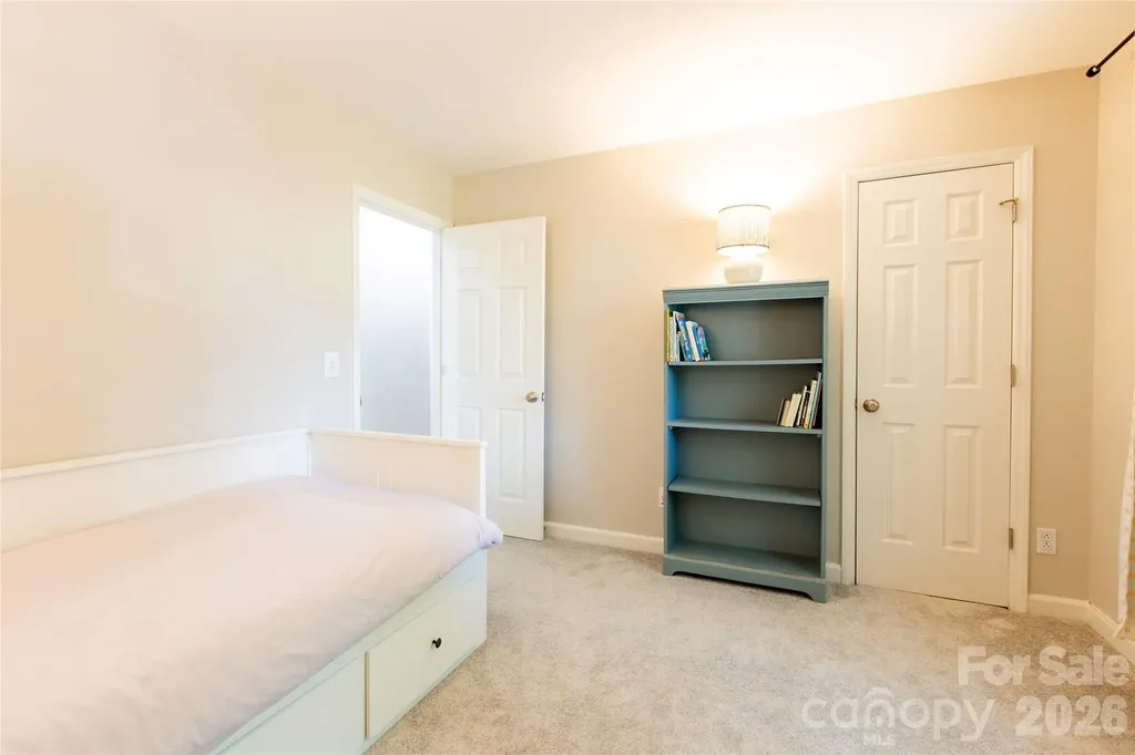 9613 Fairmead Drive Charlotte NC 28269