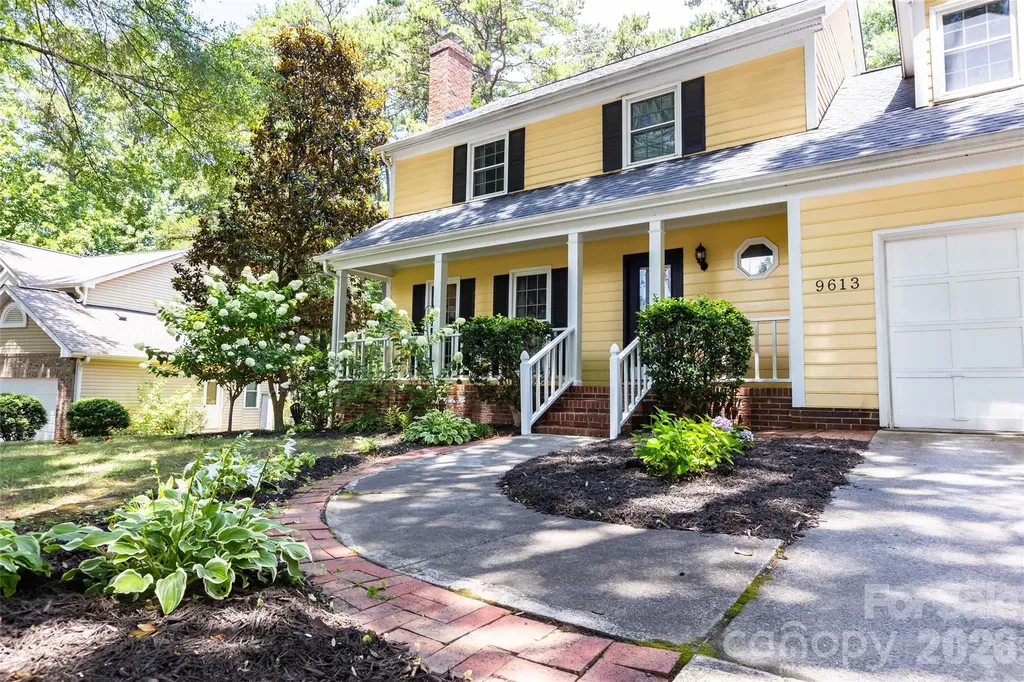 9613 Fairmead Drive Charlotte NC 28269