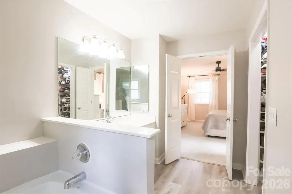 9613 Fairmead Drive Charlotte NC 28269
