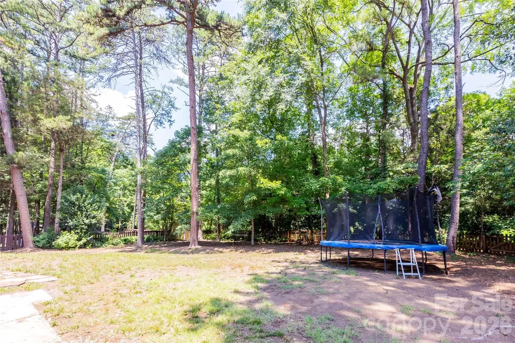 9613 Fairmead Drive Charlotte NC 28269