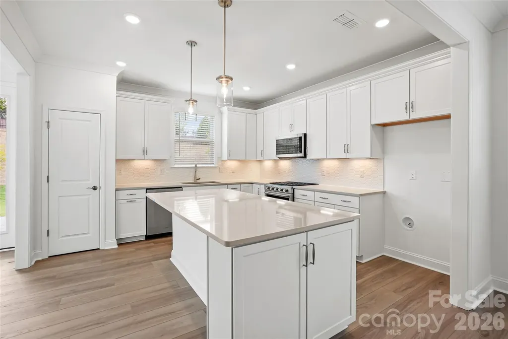 2637 Headwind Court Belmont NC 28012