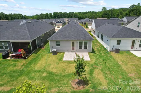 2637 Headwind Court Belmont NC 28012