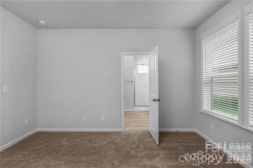 6327 Southgrove Street Charlotte NC 28277