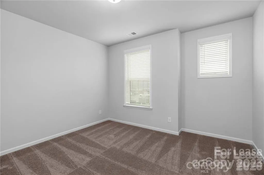 6327 Southgrove Street Charlotte NC 28277