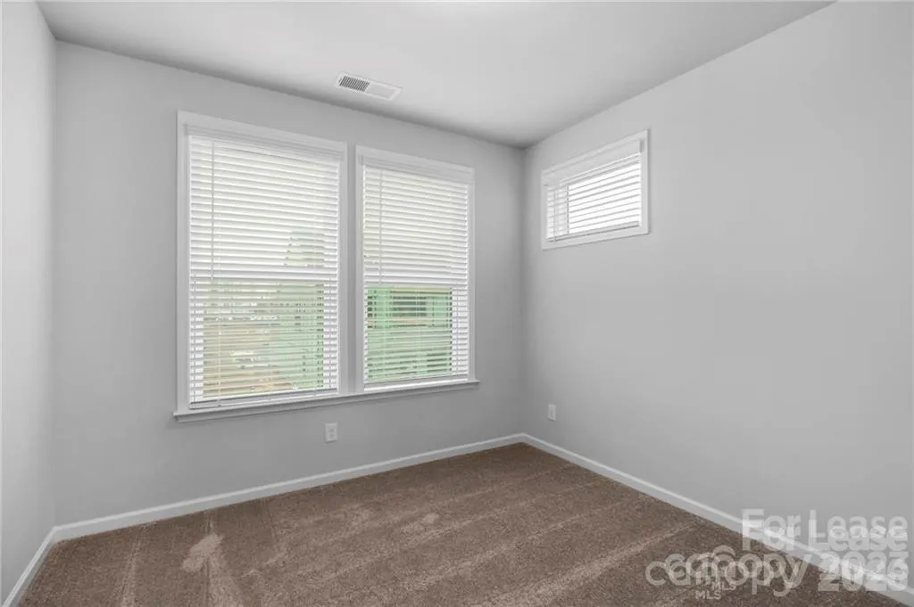 6327 Southgrove Street Charlotte NC 28277