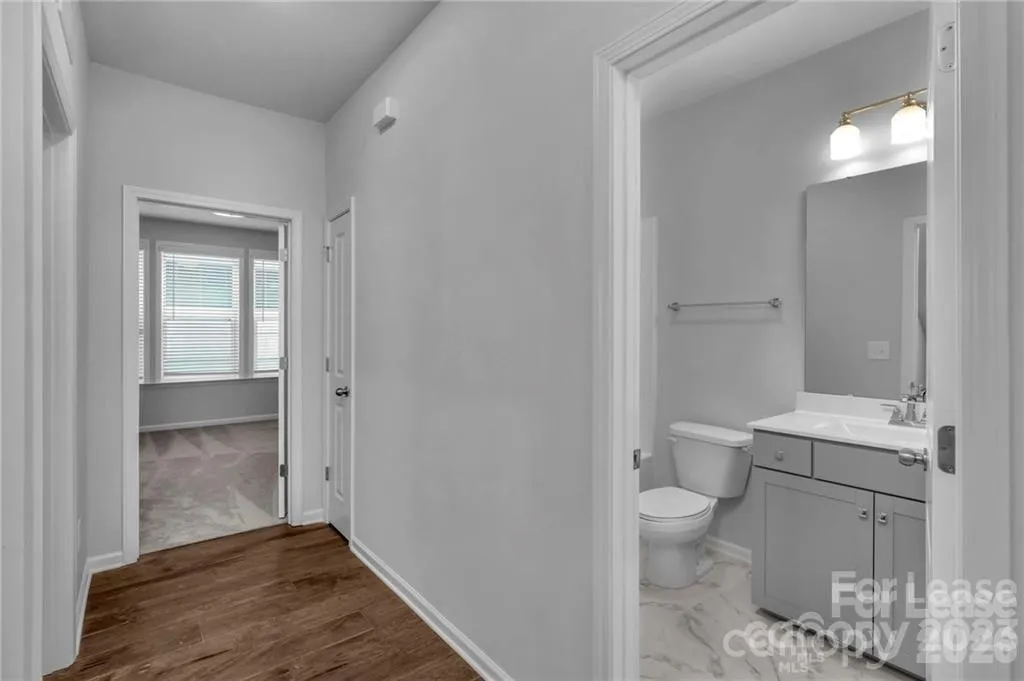 6327 Southgrove Street Charlotte NC 28277