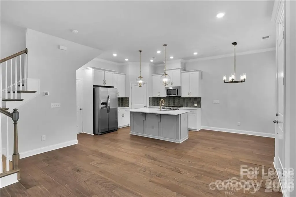 6327 Southgrove Street Charlotte NC 28277
