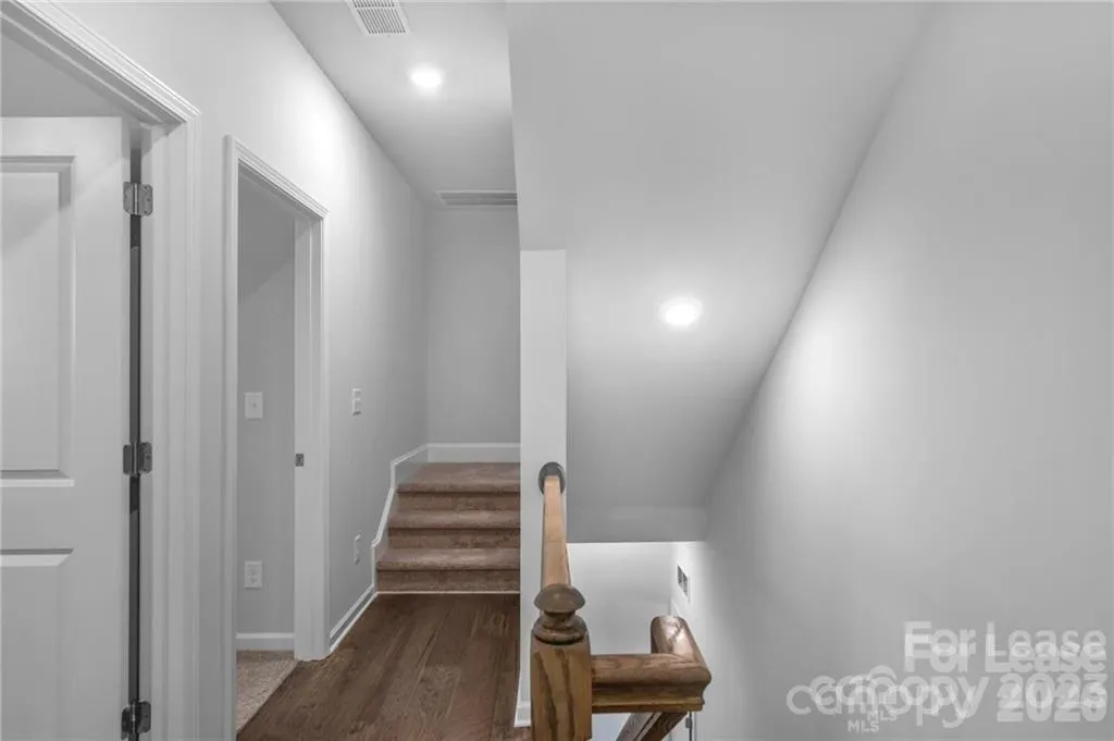 6327 Southgrove Street Charlotte NC 28277