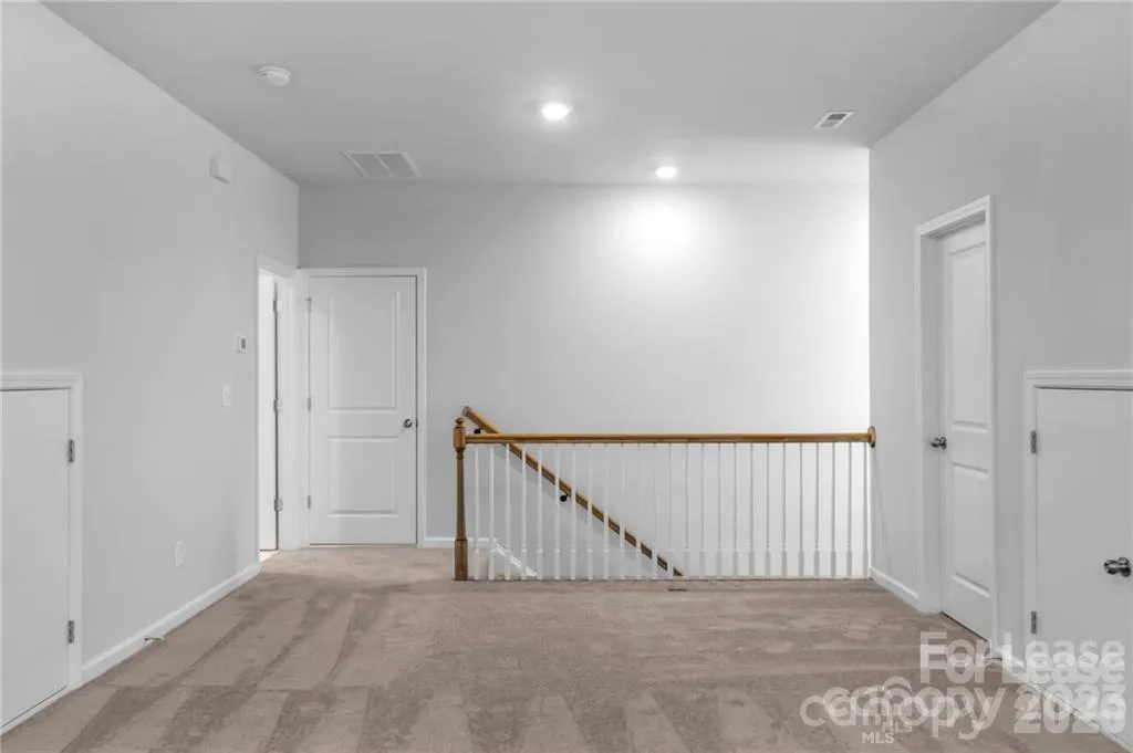 6327 Southgrove Street Charlotte NC 28277