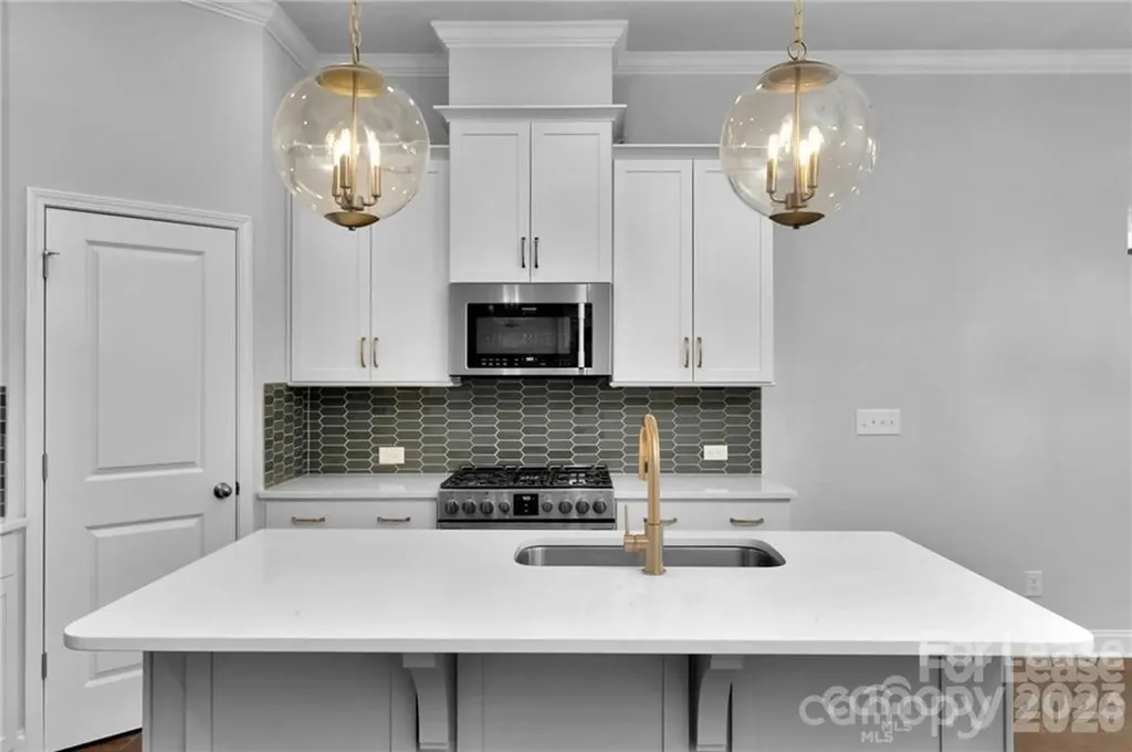 6327 Southgrove Street Charlotte NC 28277