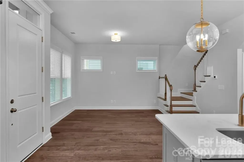 6327 Southgrove Street Charlotte NC 28277