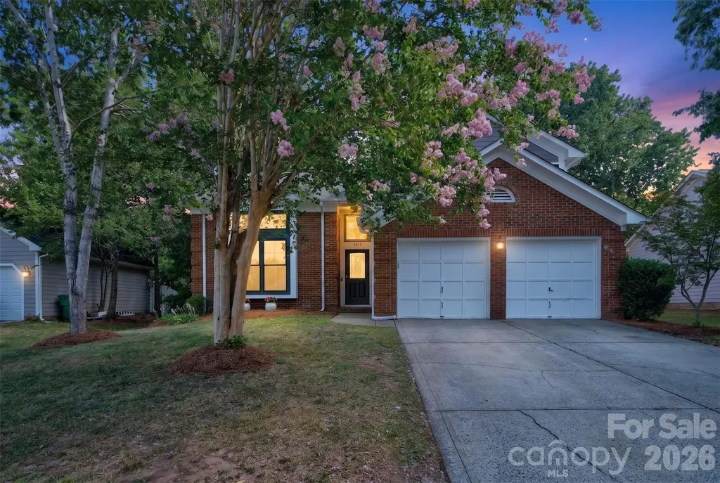6815 Oldecastle Court Charlotte NC 28277