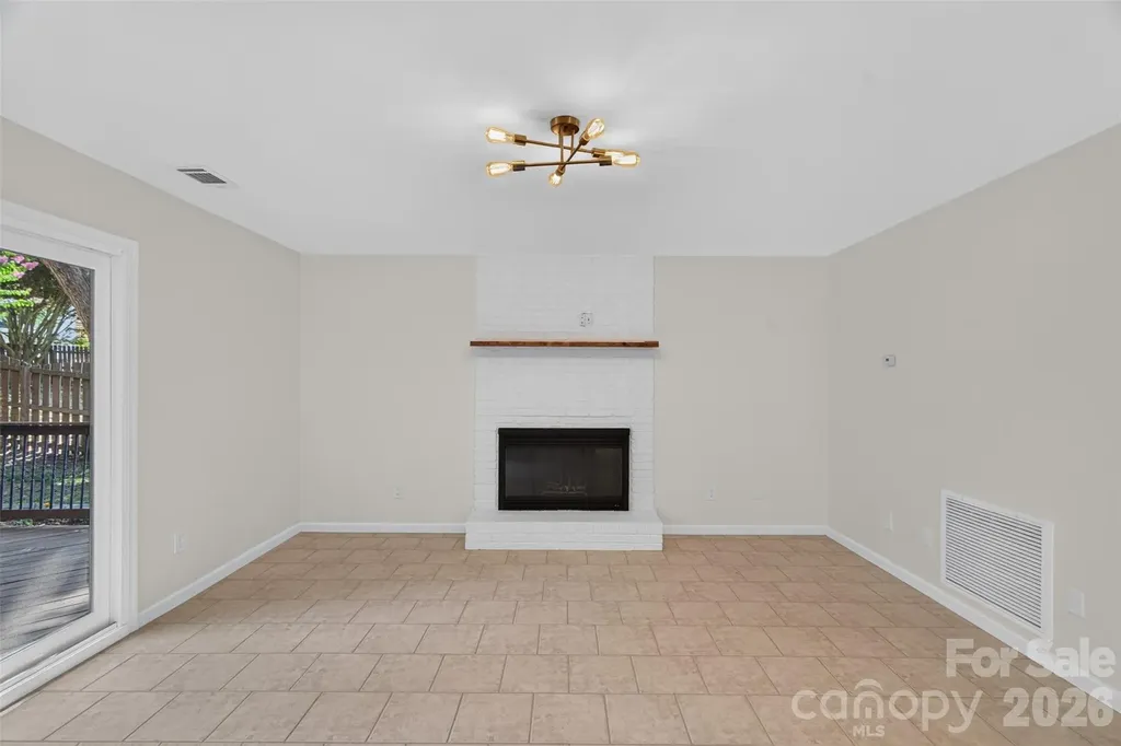 6815 Oldecastle Court Charlotte NC 28277