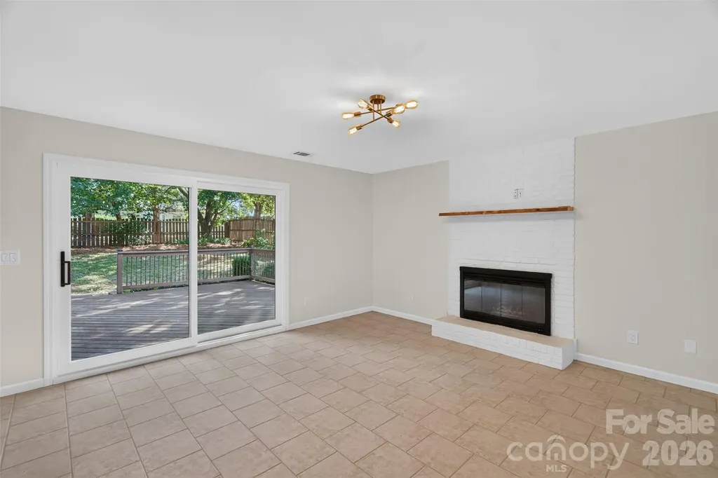 6815 Oldecastle Court Charlotte NC 28277