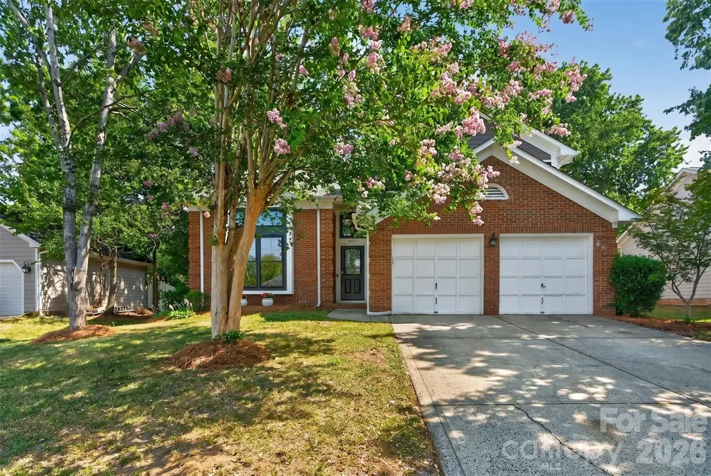 6815 Oldecastle Court Charlotte NC 28277