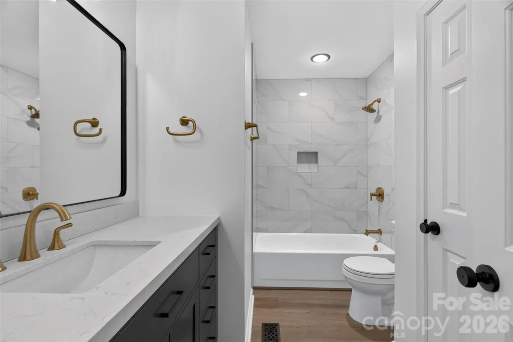 6815 Oldecastle Court Charlotte NC 28277