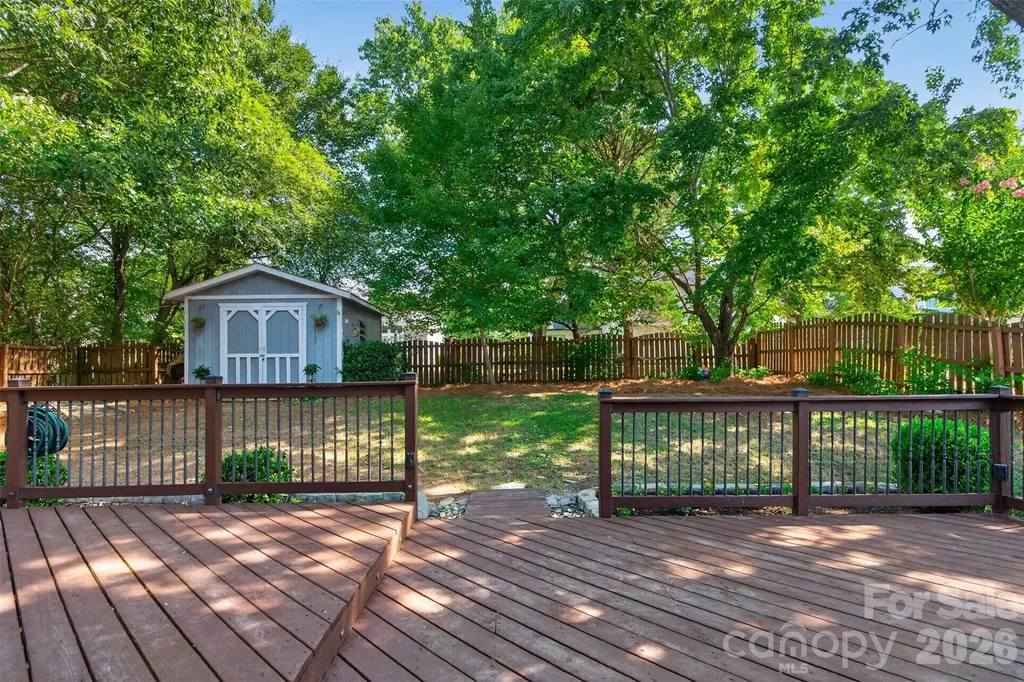 6815 Oldecastle Court Charlotte NC 28277