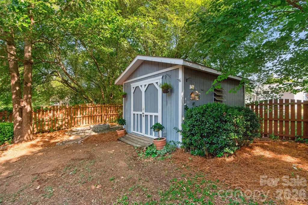 6815 Oldecastle Court Charlotte NC 28277
