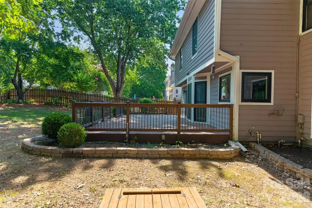 6815 Oldecastle Court Charlotte NC 28277