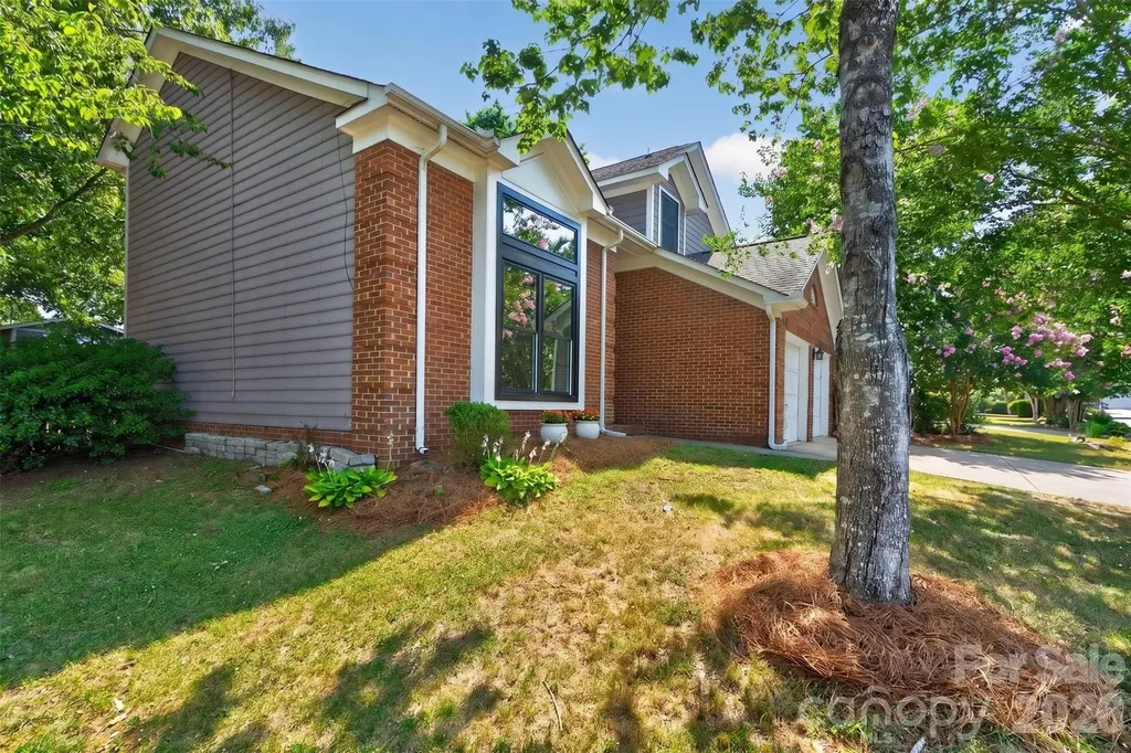 6815 Oldecastle Court Charlotte NC 28277