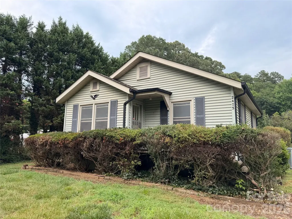 2475 Shelton Avenue Statesville NC 28677