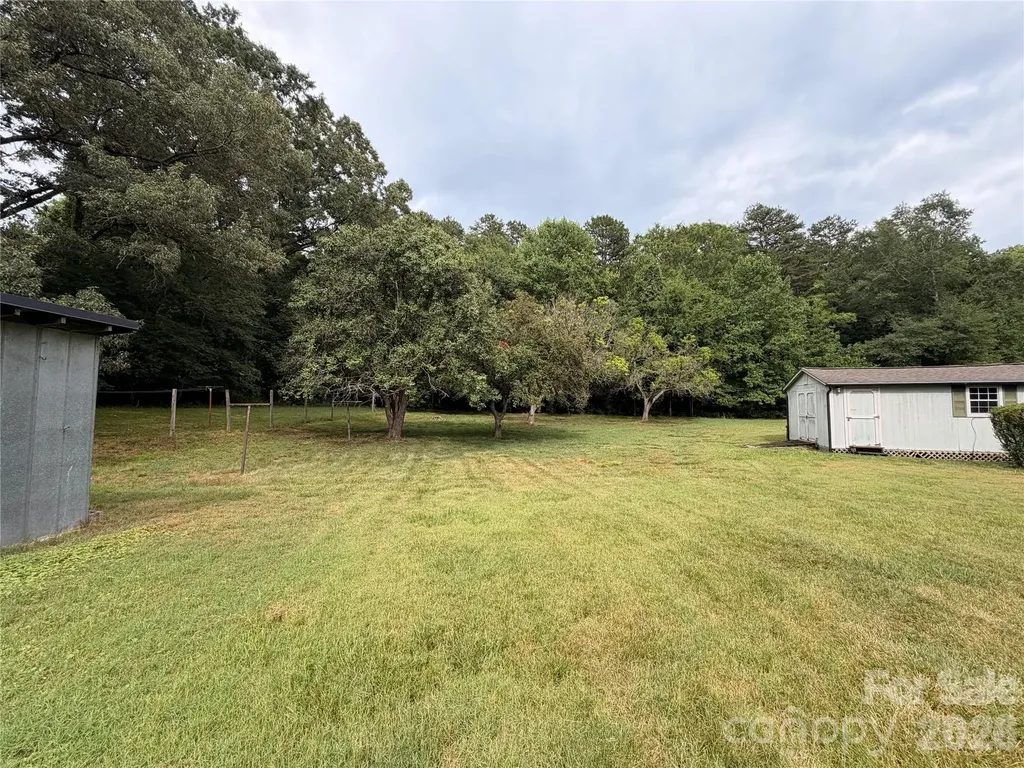 2475 Shelton Avenue Statesville NC 28677